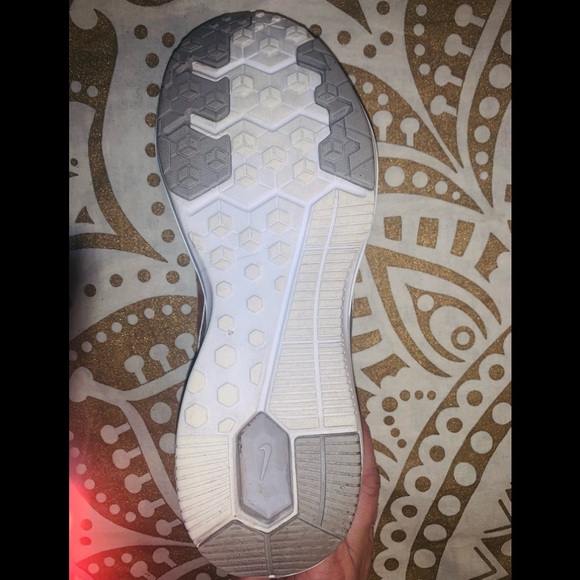 women’s nike in season TR 7 rose gold - Picture 5 of 7